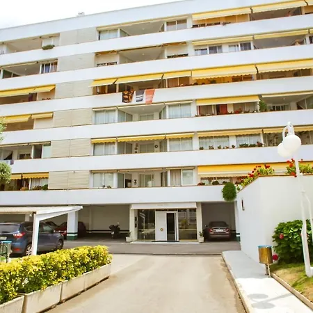Al52 Charming Steps From The Lloret de Mar