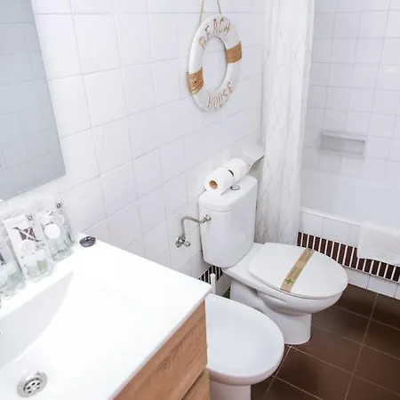 Apartment Al52 Charming Steps From The Lloret de Mar